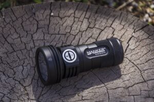 Manker CROWN Digital Zoom 5000lm, 900m Flashlight