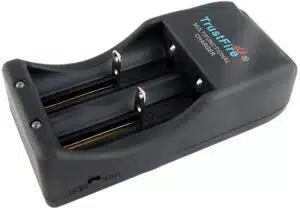 TrustFire TR-006 Charger