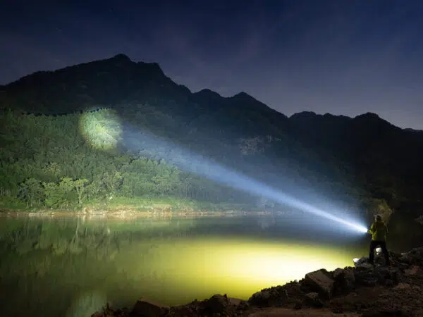Olight Marauder Mini 2 10000 Lumen 750m Dual-Charging Searchlight - Image 15