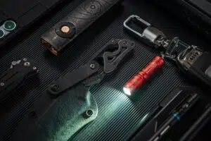 Olight i3E EOS Keychain Flashlight – 90 Lumens, AAA Battery, Twist Tailcap, 44m Throw