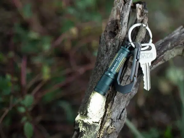Olight i3E EOS Keychain Flashlight – 90 Lumens, AAA Battery, Twist Tailcap, 44m Throw - Image 58