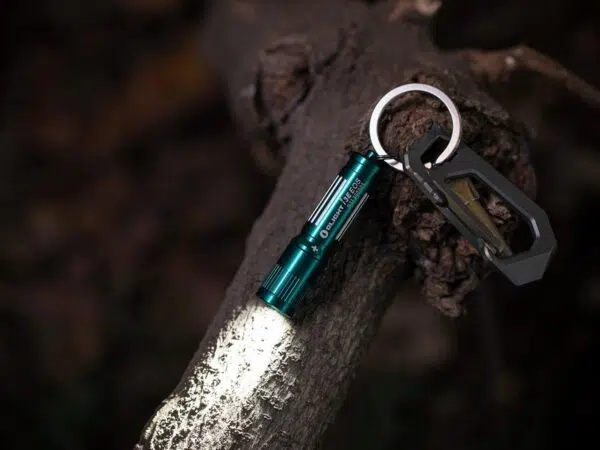 Olight i3E EOS Keychain Flashlight – 90 Lumens, AAA Battery, Twist Tailcap, 44m Throw - Image 40