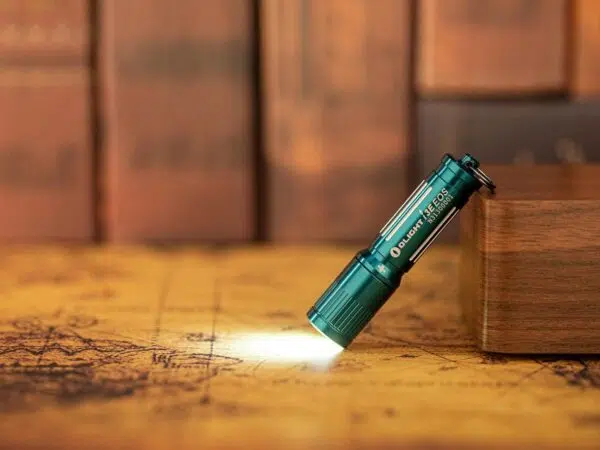 Olight i3E EOS Keychain Flashlight – 90 Lumens, AAA Battery, Twist Tailcap, 44m Throw - Image 48