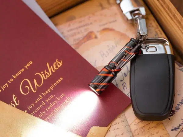 Olight i3E EOS Keychain Flashlight – 90 Lumens, AAA Battery, Twist Tailcap, 44m Throw - Image 22